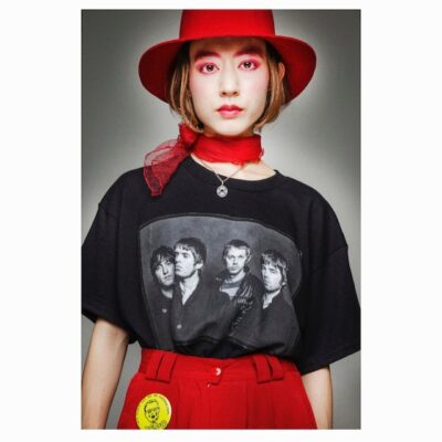 MITCH IKEDA撮影のオアシス限定Tシャツが発売決定！スペシャルアンバサダーは塩塚モエカ（羊文学）