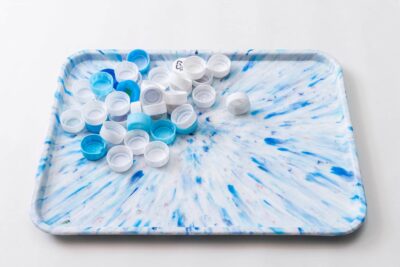 海ごみやフェスごみから生まれたトレーをiPledgeが新開発